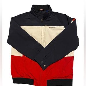 TOMMY HILFIGER 
BIG KIDS' COLORBLOCK YACHTING JACKET
